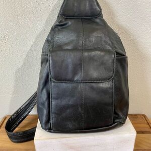 Vtg Smooth Leather Silver Accents Backpack Slingback Travel Minimalist Organizer